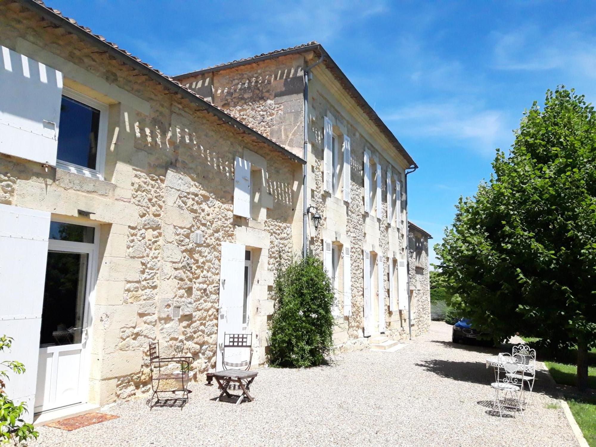 La Gentilhommiere Bed & Breakfast Saint-Aubin-de-Branne ภายนอก รูปภาพ